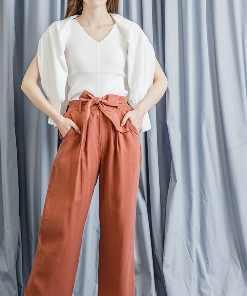 Emma Taylor(エマテイラー)の「シェルボタンシアーアンサンブルニット(アンサンブル・レディース・ブラック/オフホワイト/ブルー・FREE)」の6枚目の写真