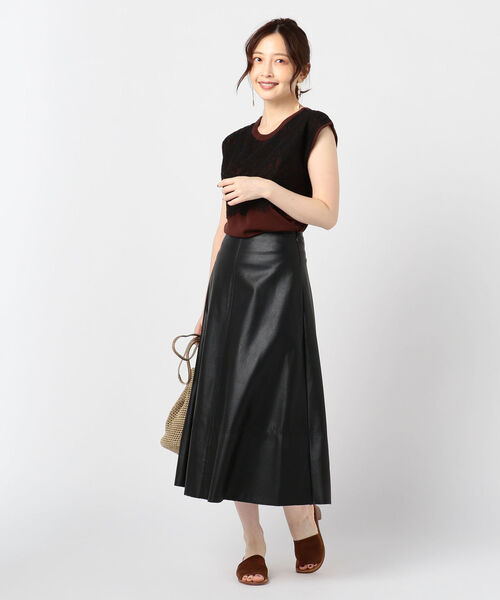 NOLLEY’S Sophi（ノーリーズソフィ）の「レザーフレアスカート（スカート・レディース・ブラック/ベージュ・36/38）」の13枚目の写真