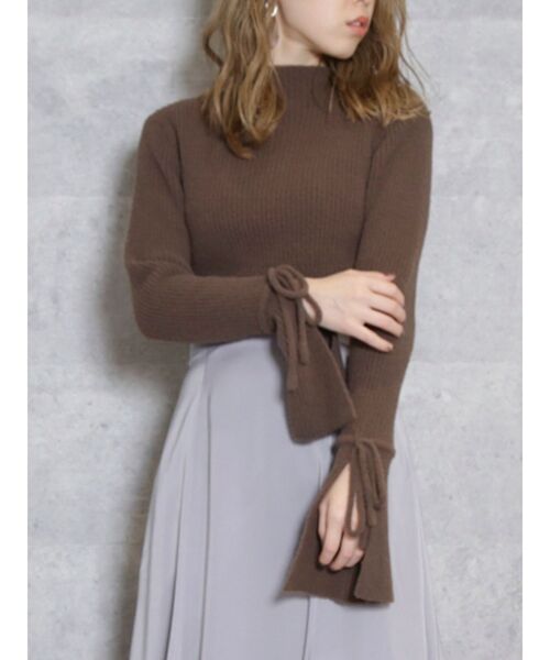 dazzlin（ダズリン）の「ふわとろフレアスリーブトップス（ニット/セーター・レディース・ブラック/ブラウン/アイボリー・FREE）」の3枚目の写真