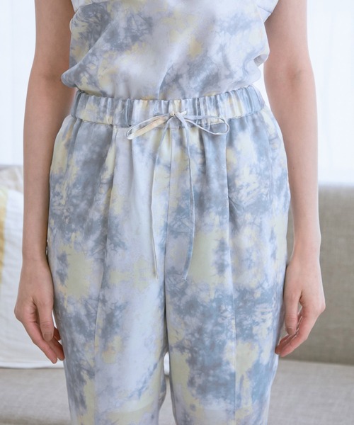 VIS（ビス）の「【コラーゲン加工】【ViSage】リサイクルサテンタイダイ柄イージーパンツ（ルームウェア/パジャマ・レディース・ピンク系その他2/ブルー系その他4・FREE）」の13枚目の写真
