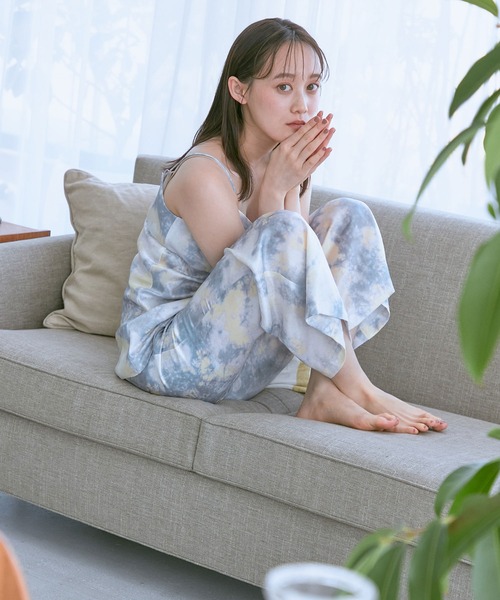 VIS（ビス）の「【コラーゲン加工】【ViSage】リサイクルサテンタイダイ柄イージーパンツ（ルームウェア/パジャマ・レディース・ピンク系その他2/ブルー系その他4・FREE）」の5枚目の写真