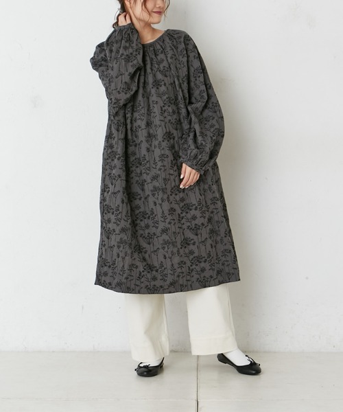 PUAL CE CIN（ピュアルセシン）の「ボタニカル刺繍ワンピース（ワンピース・レディース・ホワイト/グレー・FREE）」の6枚目の写真