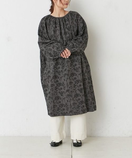 PUAL CE CIN（ピュアルセシン）の「ボタニカル刺繍ワンピース（ワンピース・レディース・ホワイト/グレー・FREE）」の7枚目の写真