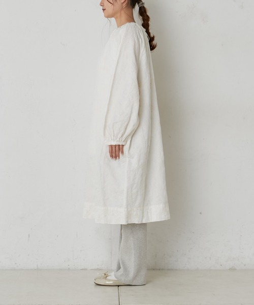 PUAL CE CIN（ピュアルセシン）の「ボタニカル刺繍ワンピース（ワンピース・レディース・ホワイト/グレー・FREE）」の11枚目の写真