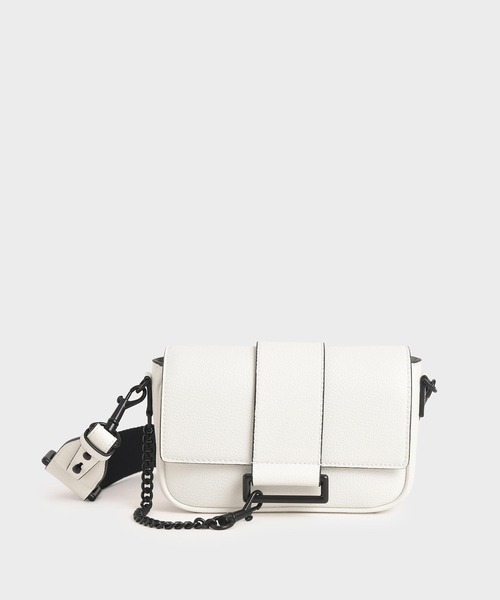 CHARLES & KEITH（チャールズ & キース）の「チェーン