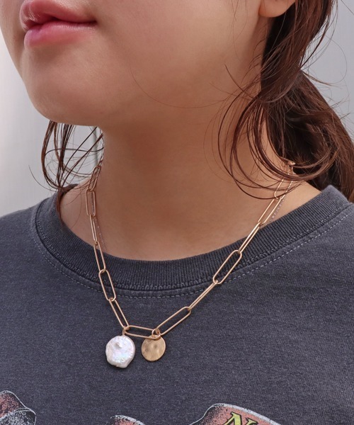 Factor=(ファクターイコール)の「淡水パールチェーンネックレス(ネックレス・レディース・アンティークゴールド/アンティークシルバー・FREE)」の6枚目の写真