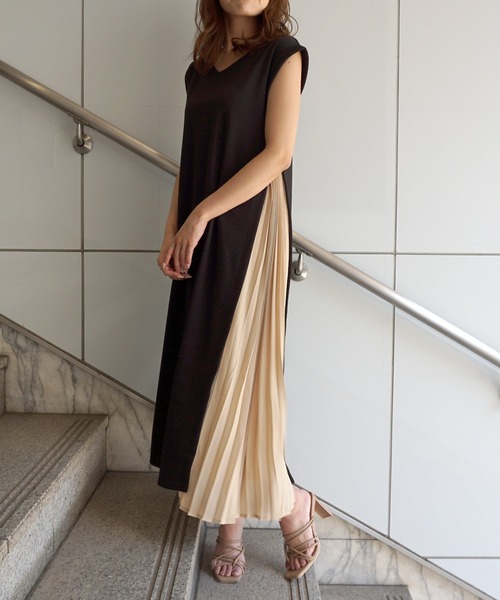 セール サイドプリーツ半袖ポンチワンピース ワンピース Roomy S ルーミーズ のファッション通販 Zozotown