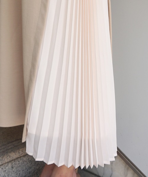 Roomy's（ルーミーズ）の「サイドプリーツ半袖ポンチワンピース（ワンピース・レディース・ベージュ/ブラック・マルチサイズ）」の8枚目の写真