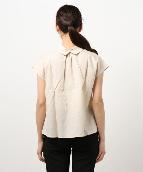 ALCEDO (アルセド)の「【 ALCEDO / アルセド 】 バックボタンリネンブラウス 111001 2 3 BL ALI(シャツ/ブラウス・レディース・ホワイト/アイボリー/ネイビー系・FREE)」の5枚目の写真