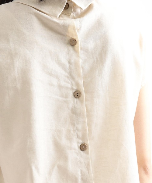 ALCEDO (アルセド)の「【 ALCEDO / アルセド 】 バックボタンリネンブラウス 111001 2 3 BL ALI(シャツ/ブラウス・レディース・ホワイト/アイボリー/ネイビー系・FREE)」の6枚目の写真