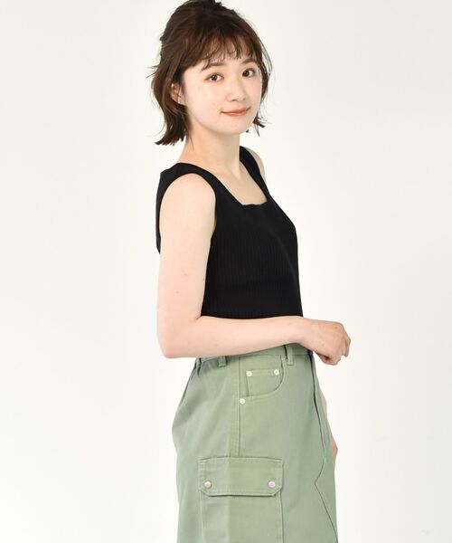 RETRO GIRL(レトロガール)の「スクエアリブニットタンク(タンクトップ・レディース・ライトグレー/ブラック/オフホワイト/オレンジ/グリーン・FREE)」の11枚目の写真