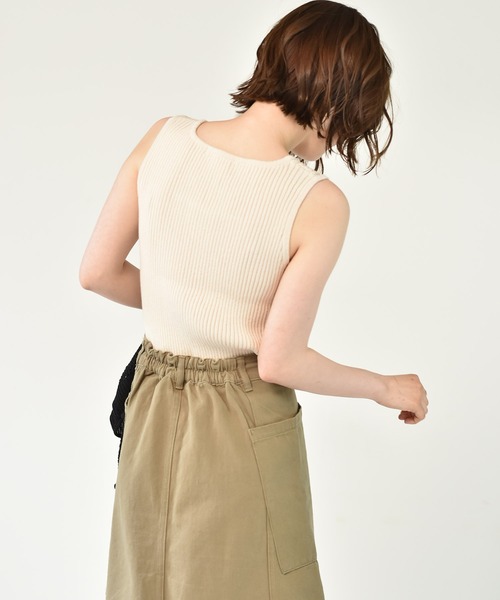 RETRO GIRL(レトロガール)の「スクエアリブニットタンク(タンクトップ・レディース・ライトグレー/ブラック/オフホワイト/オレンジ/グリーン・FREE)」の16枚目の写真