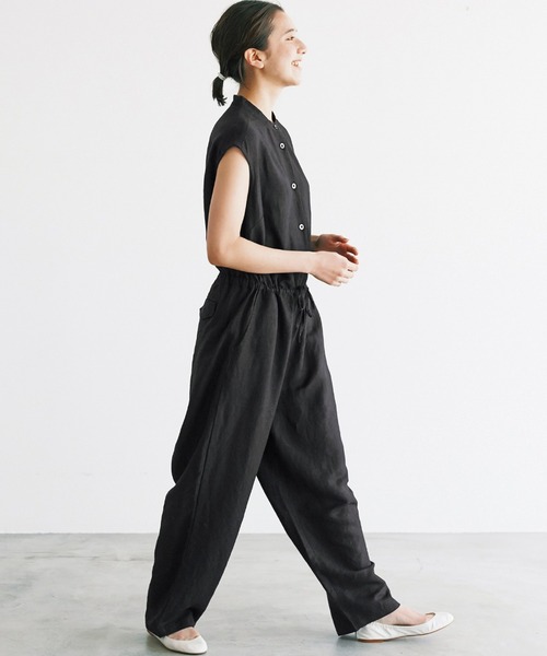 avecmoi（アヴェクモワ）の「【佐藤かなさんプロデュース】 アヴェクモワ　フレンチスリーブオールインワン〈ブラック〉（つなぎ/オールインワン・レディース・ブラック・SMALL/MEDIUM）」の4枚目の写真