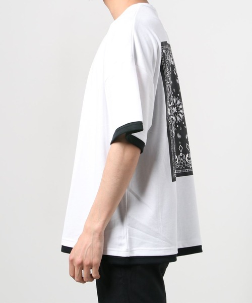 WEGO（ウィゴー）の「WEGO/バンダナプリントレイヤードビックシルエット半袖Tシャツ（Tシャツ/カットソー・メンズ・ホワイト/ブラック/イエロー・MEDIUM/LARGE）」の5枚目の写真