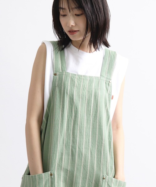 salle de bal（サルデバル）の「switch / スイッチ  ロングエプロン H型 胸当て エプロン Htype  ベンジャミン ジャスミン チェックミン AMG-37-23 FRH（エプロン・レディース・グリーン/アイボリー/ブラック/ライトグレー/ネイビー/ダークグレー/マスタード/ダークブルー/ホワイト系その他/ホワイト・FREE）」の7枚目の写真