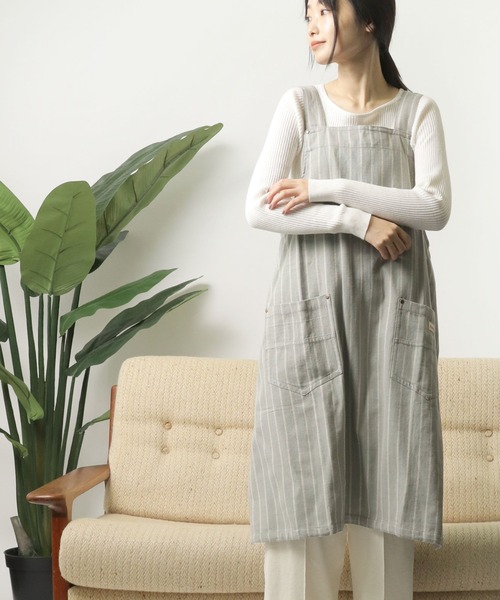 salle de bal（サルデバル）の「switch / スイッチ  ロングエプロン H型 胸当て エプロン Htype  ベンジャミン ジャスミン チェックミン AMG-37-23 FRH（エプロン・レディース・グリーン/アイボリー/ブラック/ライトグレー/ネイビー/ダークグレー/マスタード/ダークブルー/ホワイト系その他/ホワイト・FREE）」の5枚目の写真