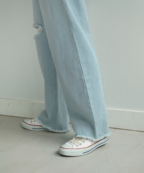 TINA：JOJUN（ティーナジョジュン）の「ダメージ ストレート デニム パンツ TINA：JOJUN（デニムパンツ・レディース・ライトブルー/アイボリー・S/M/XS）」の4枚目の写真