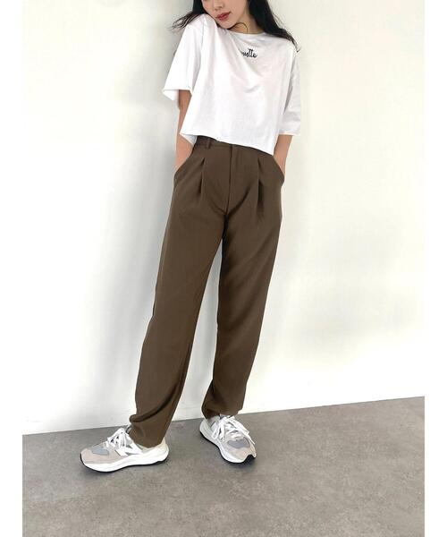 emutto（エミュット）の「【オリジナル】emutto刺繍 クロップT（Tシャツ/カットソー・レディース・ホワイト/ブルー/チャコールグレー・FREE）」の7枚目の写真