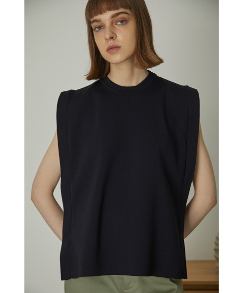 RIM.ARK（リムアーク）の「Square knit vest（タンクトップ・レディース・ネイビー/グレー/ライトベージュ・FREE）」の3枚目の写真