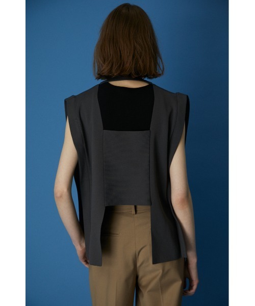 RIM.ARK（リムアーク）の「Square knit vest（タンクトップ・レディース・ネイビー/グレー/ライトベージュ・FREE）」の6枚目の写真