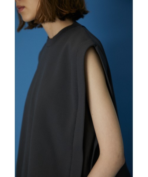 RIM.ARK（リムアーク）の「Square knit vest（タンクトップ・レディース・ネイビー/グレー/ライトベージュ・FREE）」の9枚目の写真