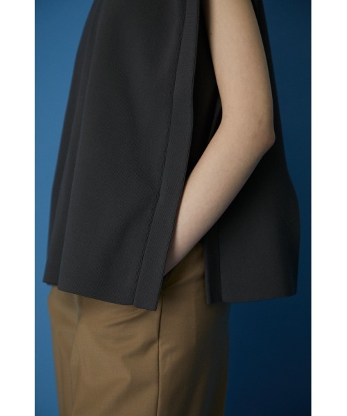 RIM.ARK（リムアーク）の「Square knit vest（タンクトップ・レディース・ネイビー/グレー/ライトベージュ・FREE）」の10枚目の写真