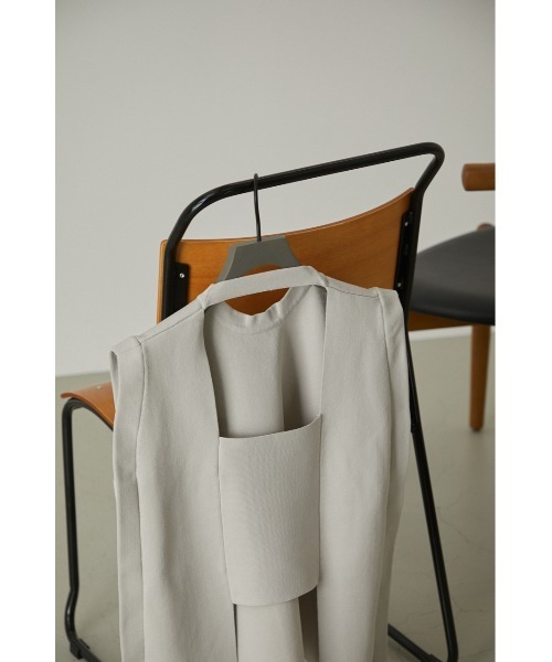 RIM.ARK（リムアーク）の「Square knit vest（タンクトップ・レディース・ネイビー/グレー/ライトベージュ・FREE）」の12枚目の写真