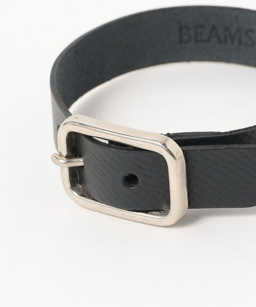 BEAMS LIGHTS(ビームスライツ)の「BEAMS LIGHTS / レザー ナロー ブレスレット(ブレスレット・メンズ・ベージュ/ブラック・ONE SIZE)」の4枚目の写真