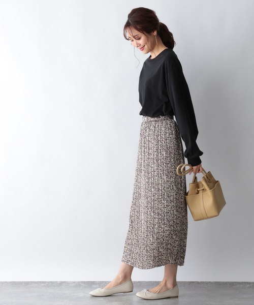 GLOBAL WORK（グローバルワーク）の「袖ボリュームロンＴ/957150（Tシャツ/カットソー・レディース・ホワイト/ブラック/その他/ダークグレー/キャメル・MEDIUM/LARGE）」の6枚目の写真