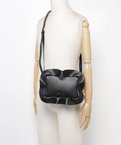 Repetto（レペット）の「CAMERA ENVOLEE , LEATHERBAG / M0743GALAXY 