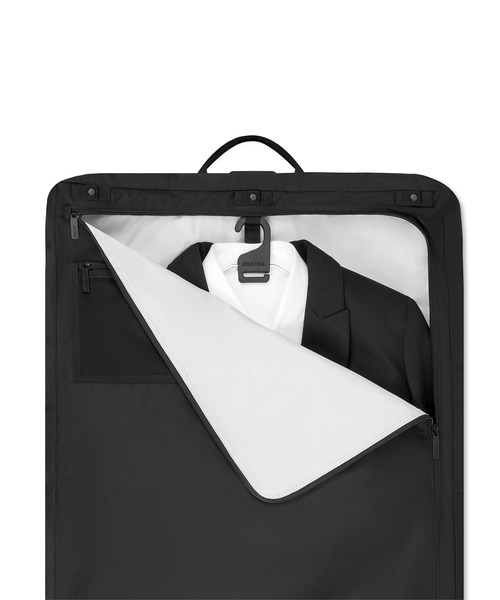 RIMOWA(リモワ)の「三つ折りガーメントバッグ(トラベルグッズ・レディース・ブラック・ONE SIZE)」の8枚目の写真