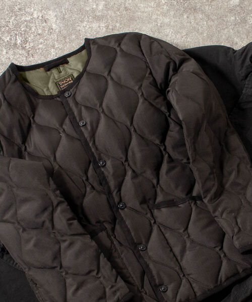 TAION（タイオン）の「【TAION/タイオン】 MILLITAR LINER JACKET ミリタリーライナージャケット（ダウンジャケット/コート・メンズ・ブラック/オリーブ/ブラウン・MEDIUM/LARGE/X-LARGE/XX-LARGE）」の2枚目の写真