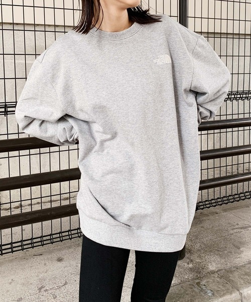 THE NORTH FACE(ザノースフェイス)の「【THE NORTH FACE】( ザ・ノースフェイス)ロゴ入り オーバーサイズ クルーネックスウェット DAILY LOGO SWEATSHIRTS(スウェット・レディース・グレー/ブラック・XL/L/M)」の8枚目の写真