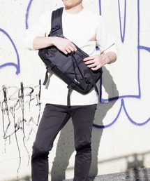 INDISPENSABLE  | INDISPENSABLE　SLING BAG SNUG ECONYL MS(ボディバッグ/ウエストポーチ)