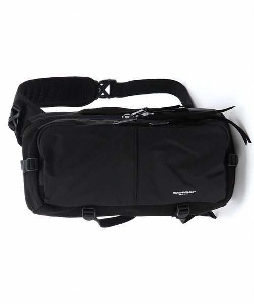 INDISPENSABLE (インディスペンサブル)の「INDISPENSABLE SLING BAG SNUG ECONYL MS(ボディバッグ/ウエストポーチ・メンズ・ブラック・FREE)」の14枚目の写真