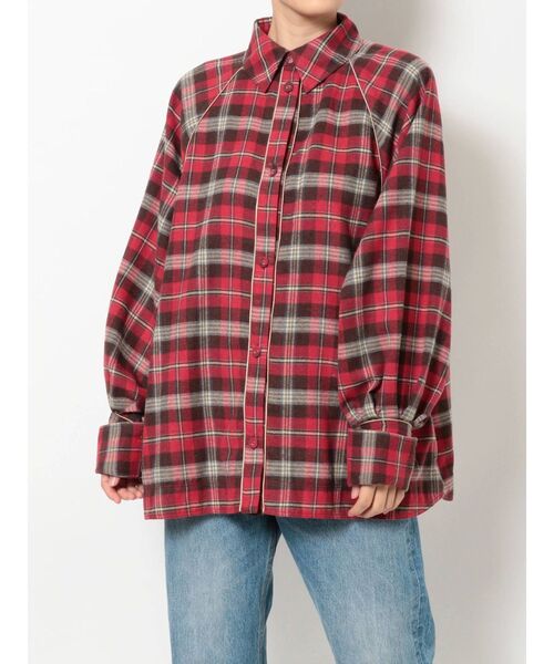 jouetie（ジュエティ）の「パイピングドルマンシャツ（シャツ/ブラウス・レディース・ブラック/レッド/ベージュ・MEDIUM）」の4枚目の写真