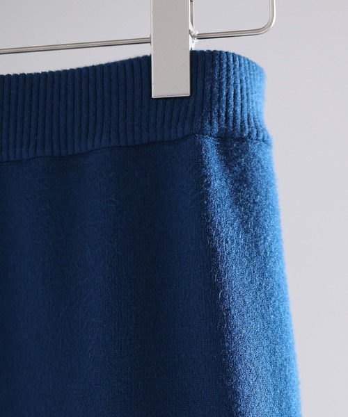SAISON DE PAPILLON（セゾンドパピヨン）の「ロングニットナロースカート（スカート・レディース・ブルー/ブラック/パープル/ネイビー/グレー/アイボリー/グレー系その他/ブルーグレー/ブルー系その他/パープル系その他/ブラック系その他/ホワイト系その他/ブラウン/カーキ・S/M/L）」の20枚目の写真