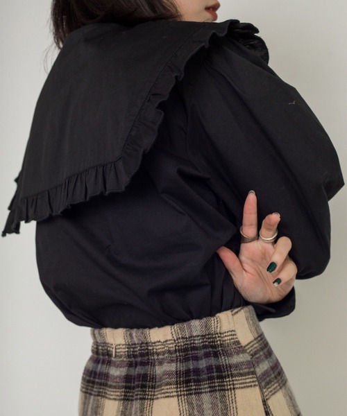 w closet（ダブルクローゼット）の「フリルセーラーカラー衿ブラウス（シャツ/ブラウス・レディース・ブラック/オフホワイト・FREE）」の11枚目の写真