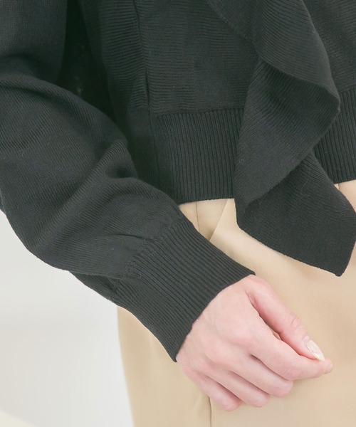 Newlyme(ニューリーミー)の「2WAYリボンフリルショルダーニット(ニット/セーター・レディース・アイボリー/モカ/ベージュ/ラベンダー/ブラック・X-LARGE/MEDIUM/LARGE/XX-LARGE)」の10枚目の写真