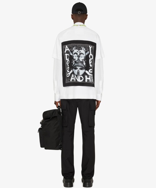 GIVENCHY（ジバンシイ）の「タグエフェクト バンダナパッチ スリムTシャツ（Tシャツ/カットソー・メンズ・ホワイト・S/XS）」の2枚目の写真