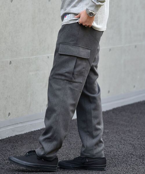 SHIPS(シップス)の「SC: SOLOTEX(R) FULFLAN(R) オックス カーゴパンツ(カーゴパンツ・メンズ・ブラック/ネイビー/ダークグレー・SMALL/MEDIUM/LARGE/X-LARGE)」の5枚目の写真