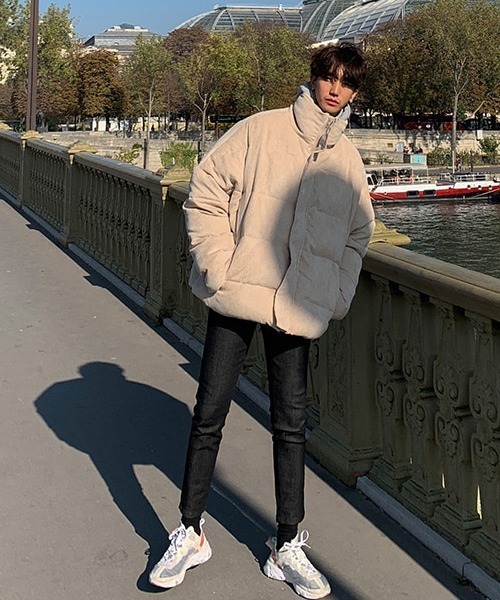 ASCLO（エジュクロ）の「ASCLO オーバーコーデュロイダックショートダウン（ダウンジャケット/コート・メンズ・アイボリー/ブラック・FREE）」の19枚目の写真