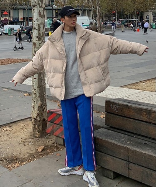 ASCLO（エジュクロ）の「ASCLO オーバーコーデュロイダックショートダウン（ダウンジャケット/コート・メンズ・アイボリー/ブラック・FREE）」の12枚目の写真