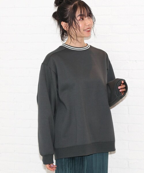 Cutie Blonde(キューティーブロンド)の「◆【S-L】首元ライン裏起毛のスウェット(スウェット・レディース・グレー系その他/ナチュラル/ネイビー・01/02/03)」の12枚目の写真