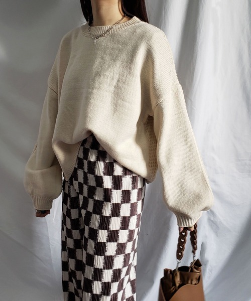 me+em select（ミームセレクト）の「【 5色展開 】編み切替ボリュームスリーブカラーショートニット（ニット/セーター・レディース・ブラック/ベージュ/レッド/グリーン/アイボリー・FREE）」の12枚目の写真