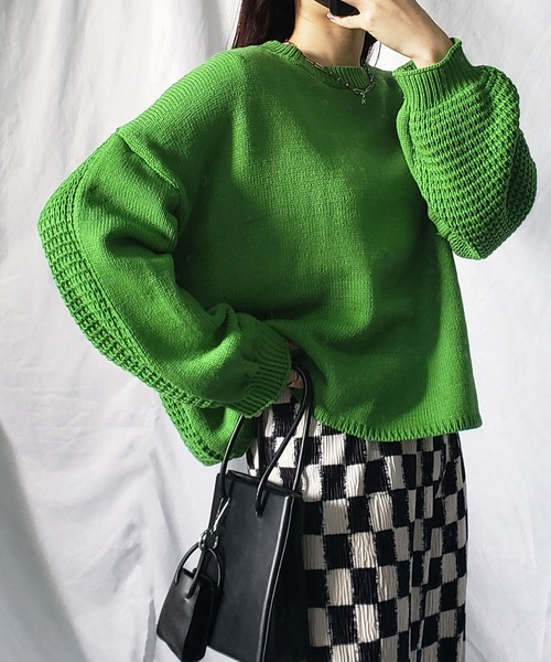 me+em select（ミームセレクト）の「【 5色展開 】編み切替ボリュームスリーブカラーショートニット（ニット/セーター・レディース・ブラック/ベージュ/レッド/グリーン/アイボリー・FREE）」の7枚目の写真