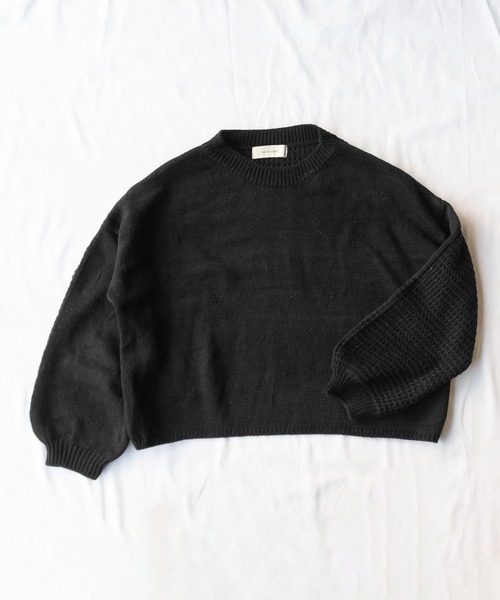 me+em select（ミームセレクト）の「【 5色展開 】編み切替ボリュームスリーブカラーショートニット（ニット/セーター・レディース・ブラック/ベージュ/レッド/グリーン/アイボリー・FREE）」の13枚目の写真