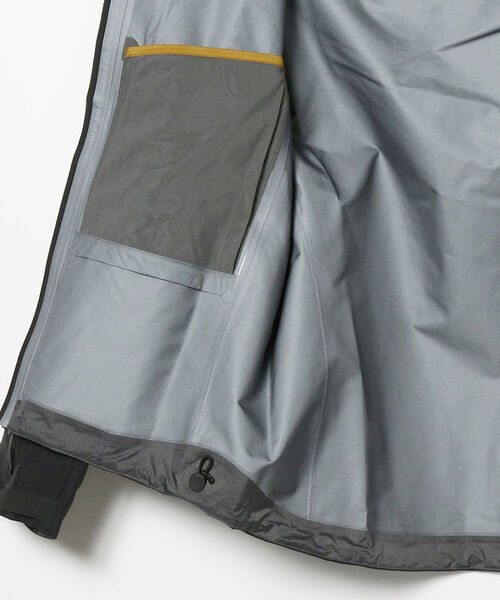 ARC'TERYX（アークテリクス）の「ARC’TERYX / Alpha SV Jacket（マウンテンパーカー・メンズ・ブラック・MEDIUM/LARGE）」の7枚目の写真