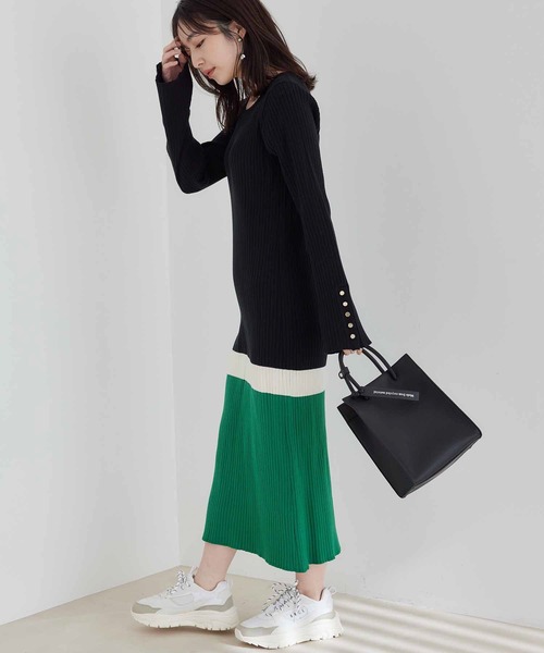 vis-`a-vis（ビサビ）の「【WEB限定】バイカラーニットワンピース（ワンピース・レディース・ブラック/キャメル・FREE）」の8枚目の写真