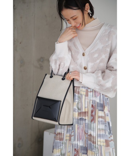 ADD CULUMN(アドカラム)の「(ADD CULUMN)異素材コンビショルダーバッグ(トートバッグ・レディース・ブラック/ピンク・FREE)」の8枚目の写真